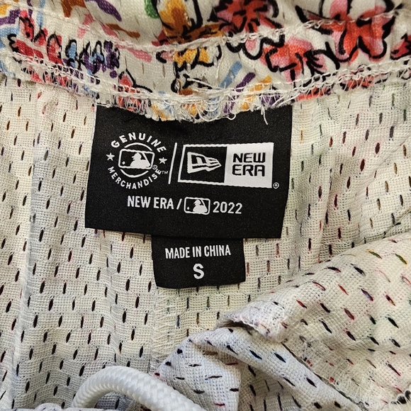 Amazing New York Yankees Flower Shorts Brand New With Tags - Picture 4 of 6
